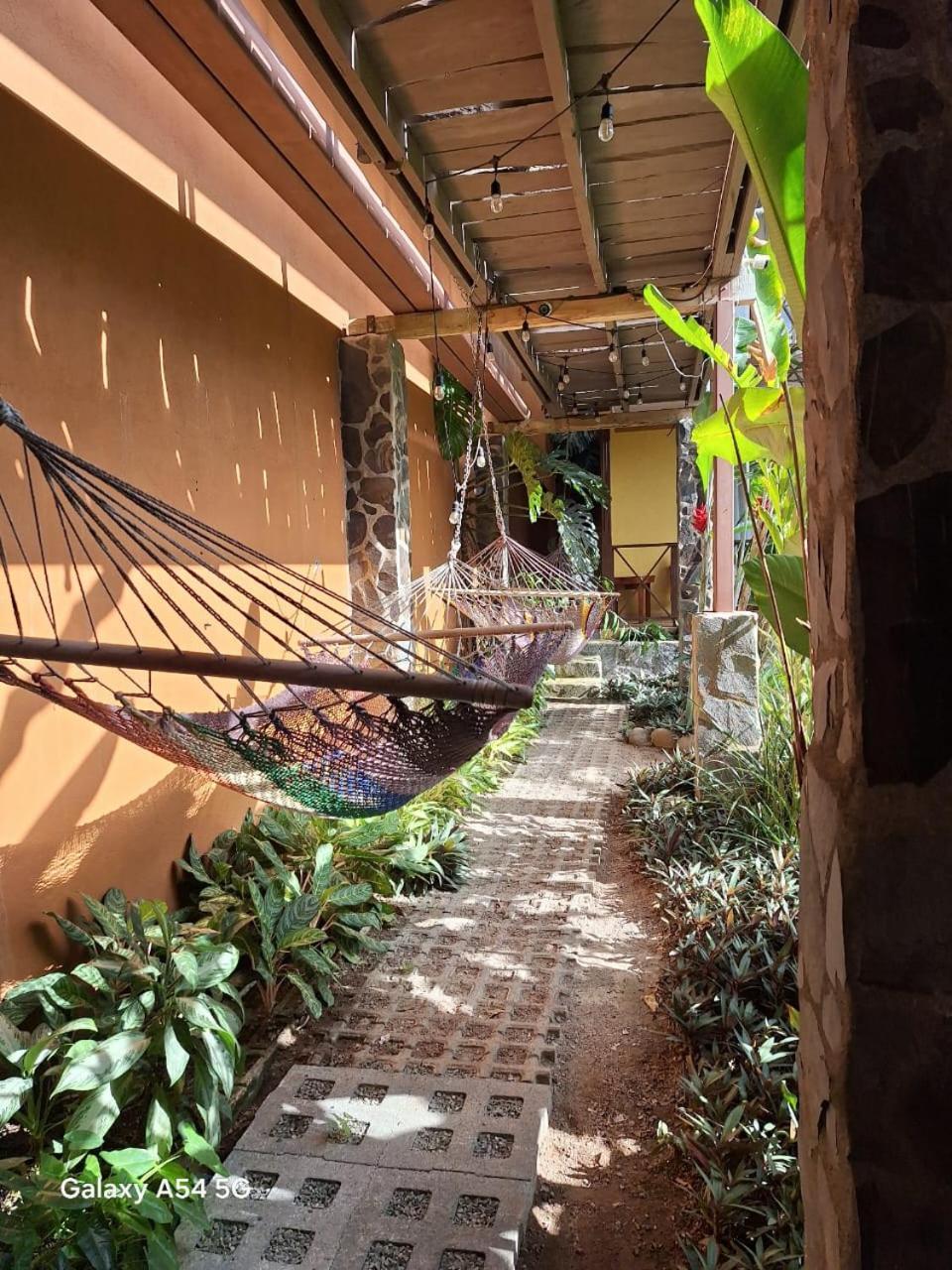 Iris Arenal Hotel La Fortuna ภายนอก รูปภาพ