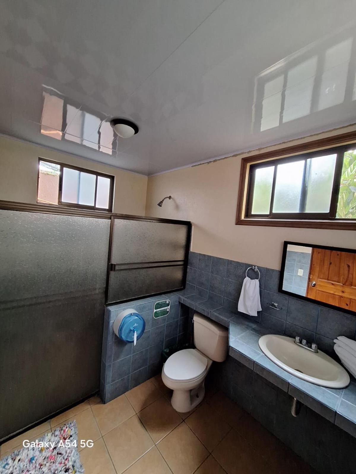 Iris Arenal Hotel La Fortuna ภายนอก รูปภาพ