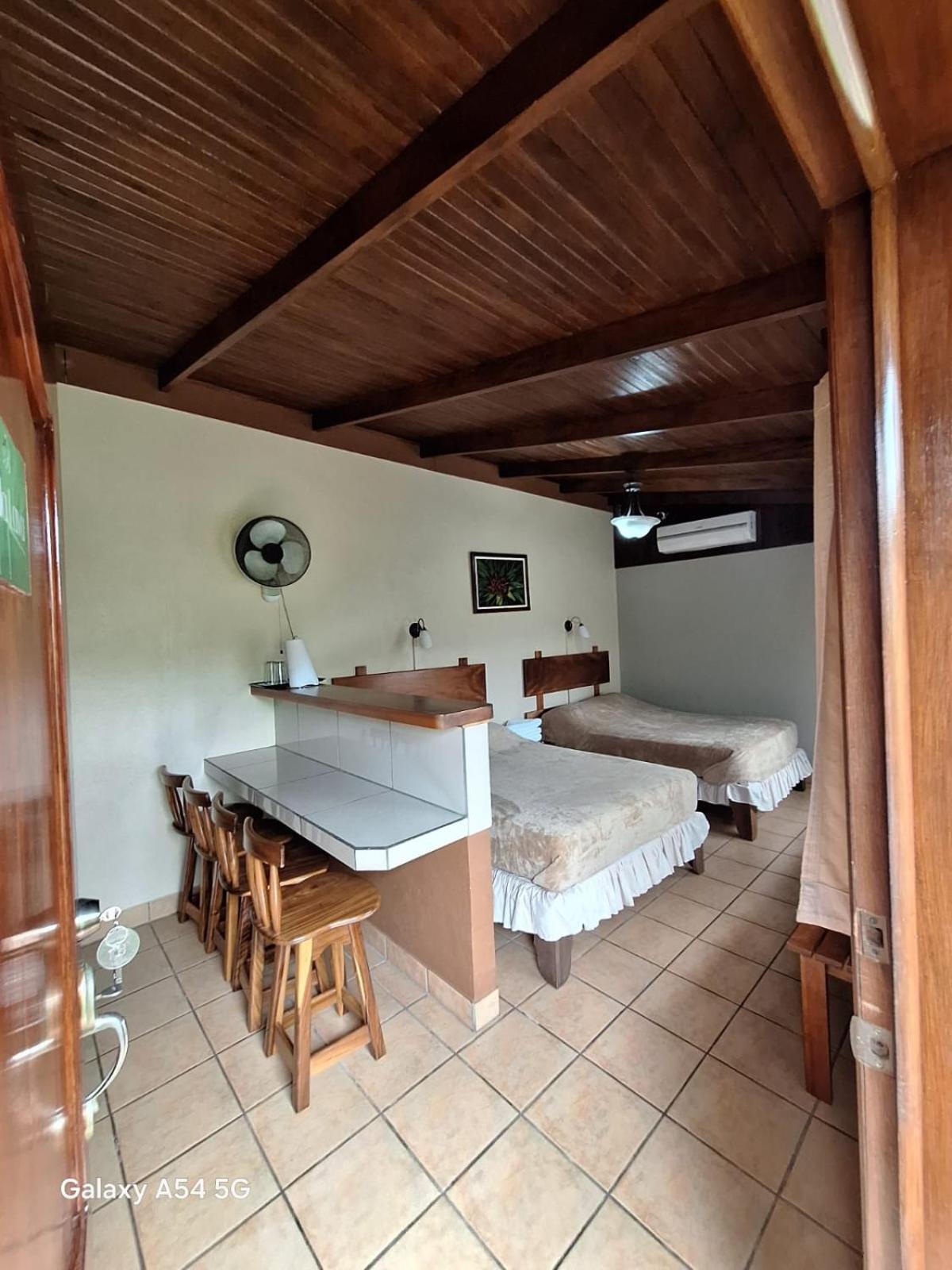 Iris Arenal Hotel La Fortuna ภายนอก รูปภาพ